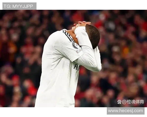 足球传奇球星突发重病病危消息引发全球球迷关注与担忧