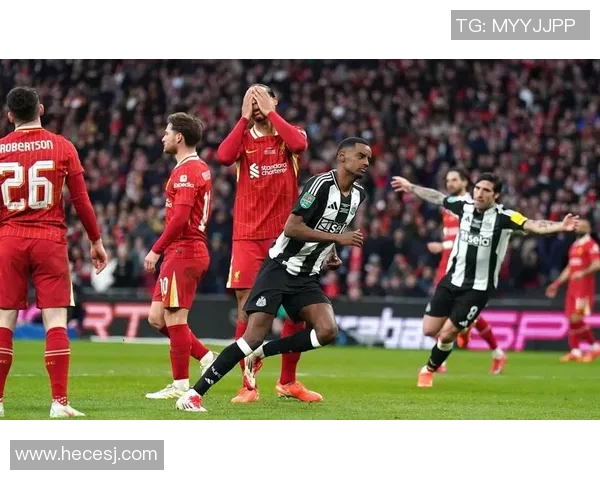 利物浦球星佩戴口罩现象背后的故事与球迷反响解析